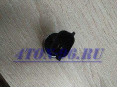 Датчик давления масла isf 2.8/3.8