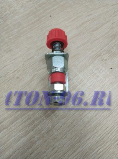 Выключатель массы АКБ с ручным управлением