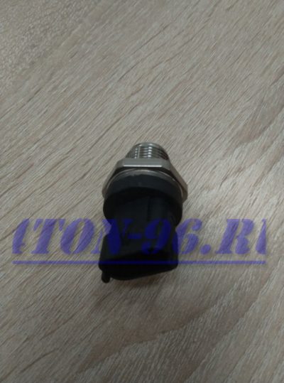 Датчик давления в топливной рампе ГАЗон next евро 5. 2000 bar