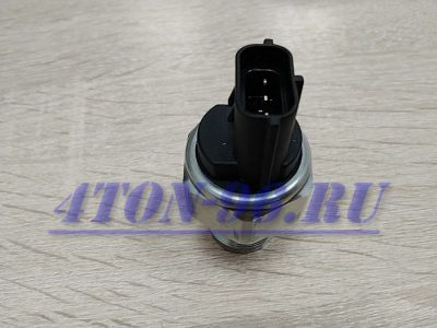 Датчик давления топлива в рампе npr75/nqr90/fvr34 Евро5